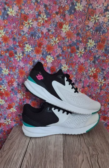 New Balance Sneakers Femme bike d'occasion — image 8 sur 11