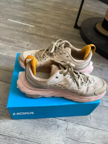 Used Simple Hoka Shoes bike — image 2 of 4