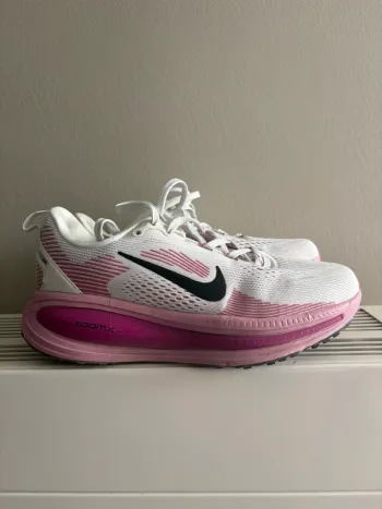 Nike Vomero 18 Running Shoes d'occasion