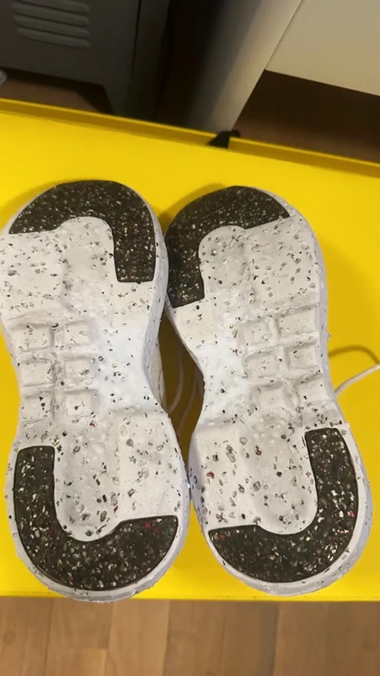 Used Nike Running Shoes bike — image 4 of 4