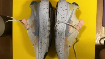 Used Nike Running Shoes bike — image 2 of 4