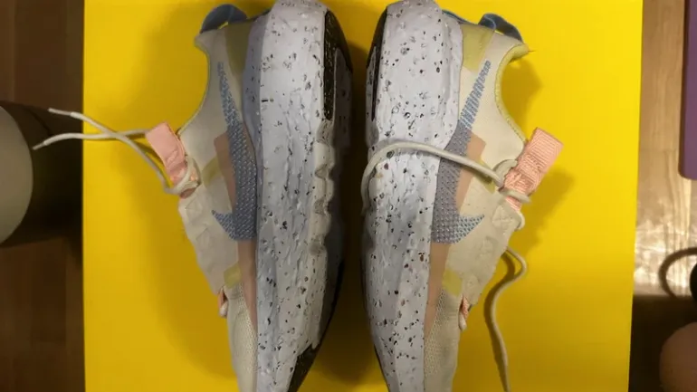 Used Nike Running Shoes bike — image 2 of 4