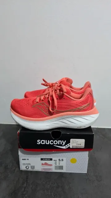 Saucony Sneakers Running Shoes usato