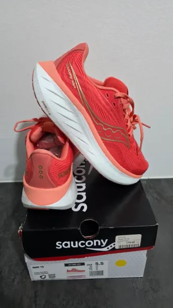 Used Saucony Sneakers bike — image 2 of 7