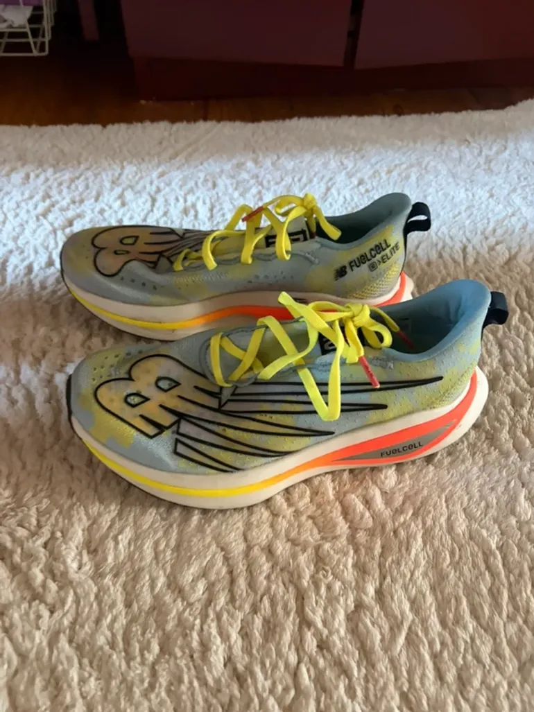 Used New Balance FuelCell SuperComp Elite v3 bike — image 2 of 4