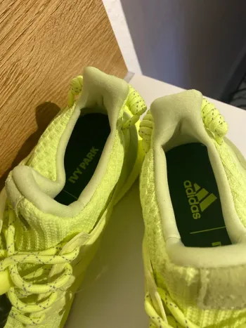 Used Adidas Ivy Park bike — image 5 of 7