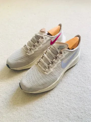 Used Pegasus Zoom 37 Running Shoes