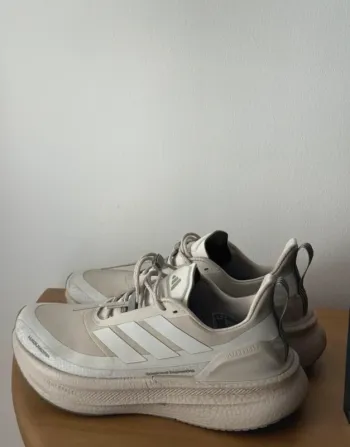 Tweedehands Adidas Ultraboost 5 Hermanos Koumori Running Shoes