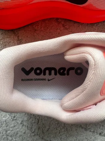 Nike Vomero 18 bike usato — immagine 6 di 8