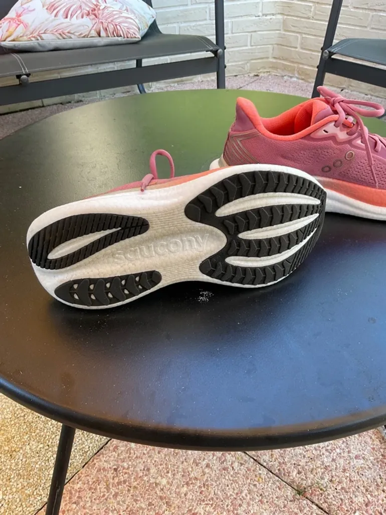 Used Saucony Triumph 23 bike — image 3 of 6