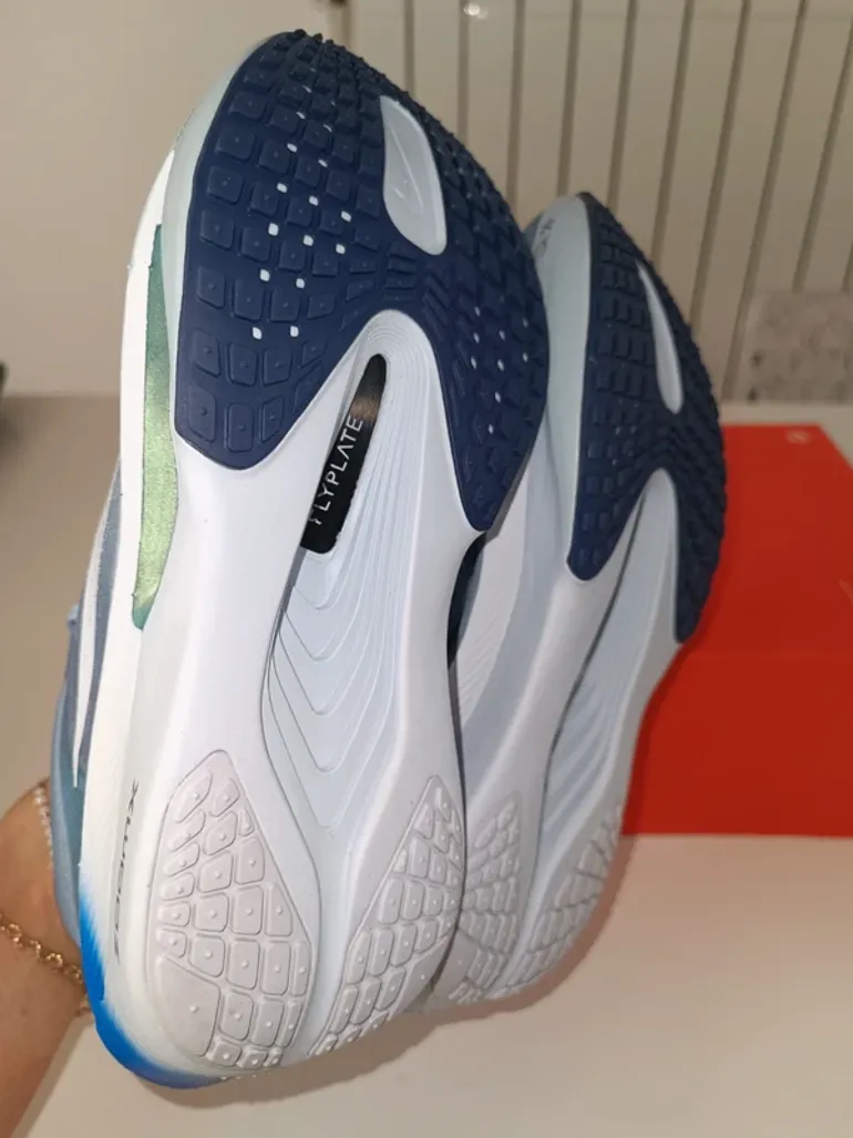 Tweedehands Nike Air Zoom Fly 6 bike — afbeelding 9 van 14