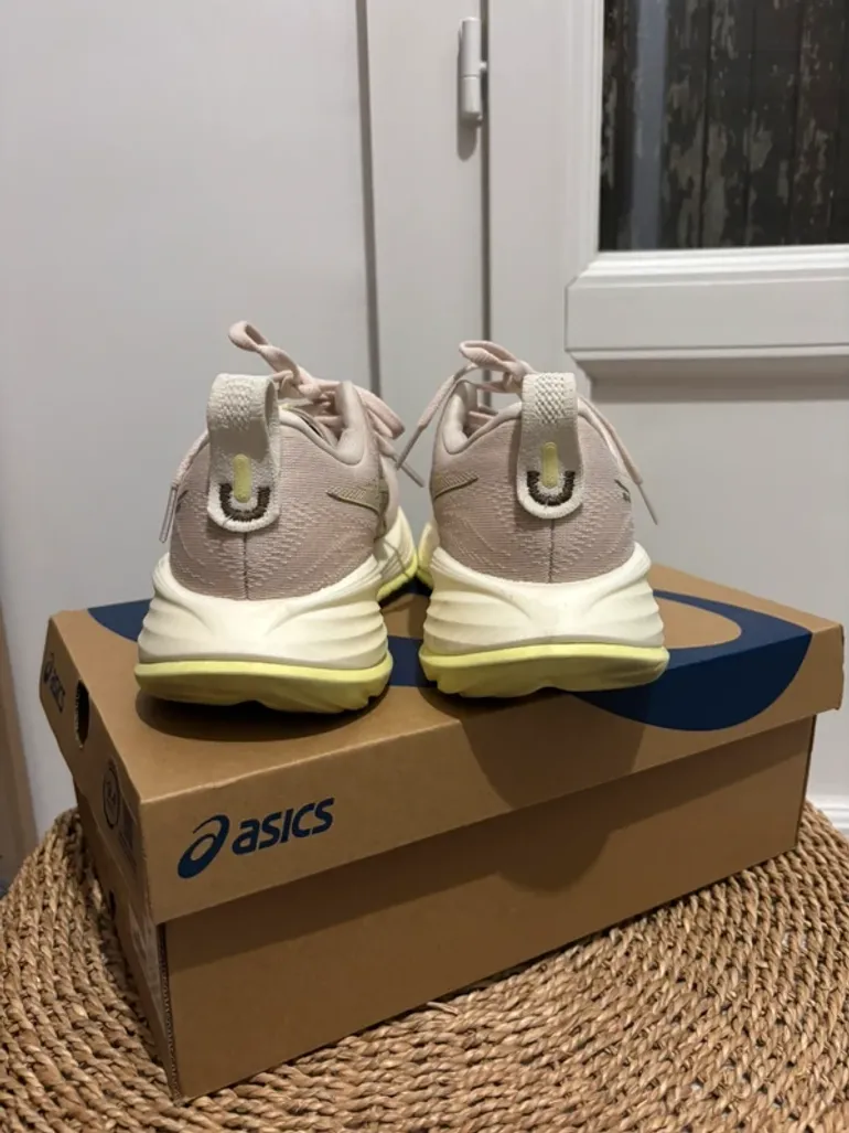 Tweedehands Asics Gel-Cumulus bike — afbeelding 3 van 8