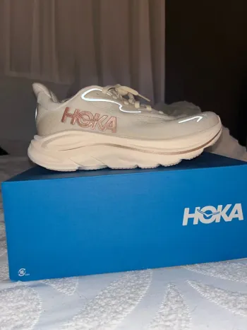 Used Hoka Running Shoes bike — image 4 of 4