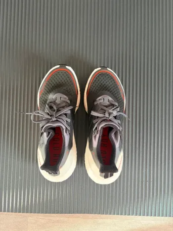 Adidas UltraBOOST COLD.RDY Running Shoes d'occasion