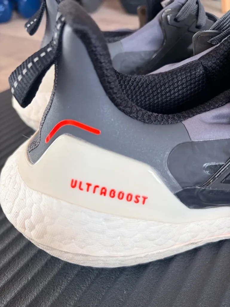 Adidas UltraBOOST COLD.RDY bike d'occasion — image 5 sur 5
