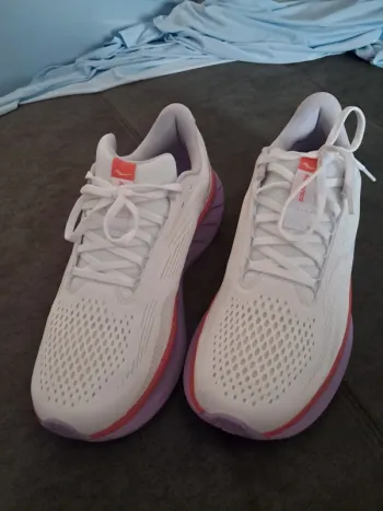 Used Saucony Ride 18 bike — image 2 of 7