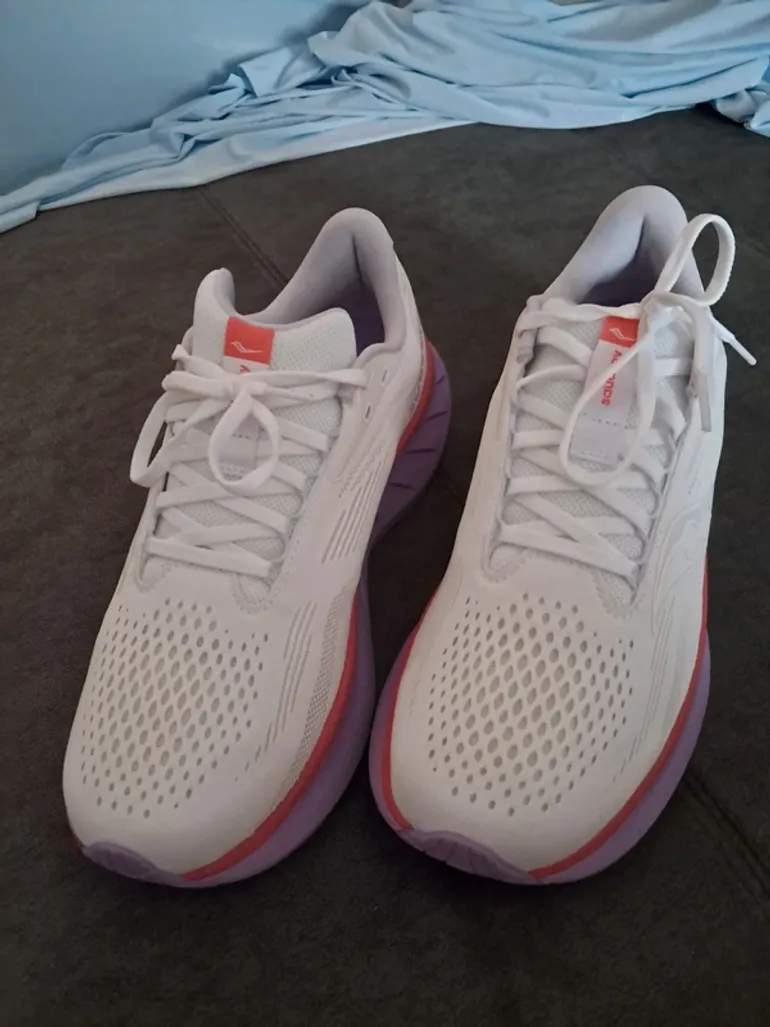 Used Saucony Ride 18 bike — image 2 of 7