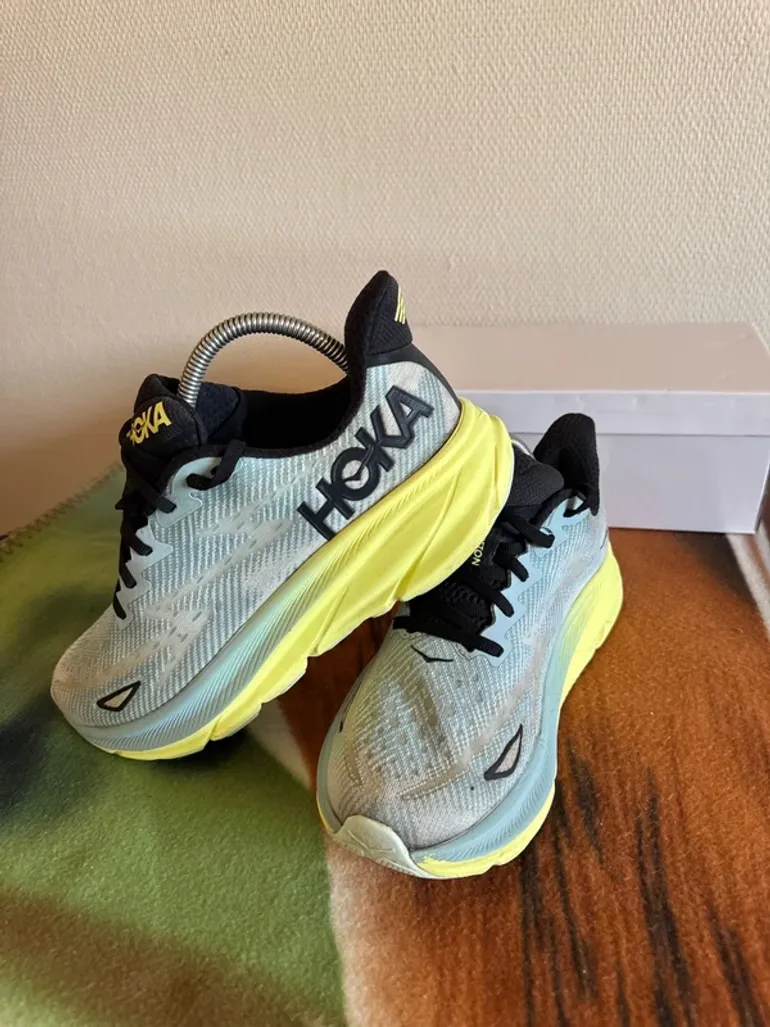Tweedehands Hoka Clifton 9 bike — afbeelding 6 van 7