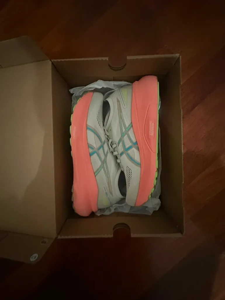 Tweedehands Scarpa GEL-KAYANO 31 bike — afbeelding 3 van 4