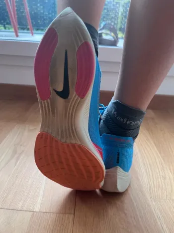 Used Nike Zoom Vaporfly 2% Next bike — image 8 of 10