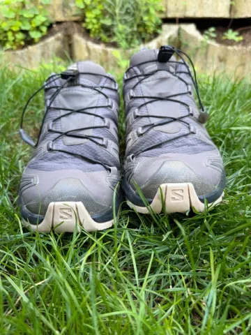 Lightweight XA PRO 3D V9 Gore-tex Running Shoes usato