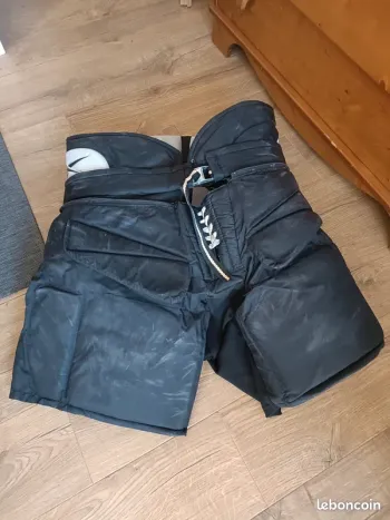 Used Reebok 11k Hockey