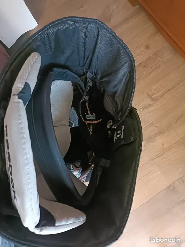Used Reebok 11k bike — image 6 of 7