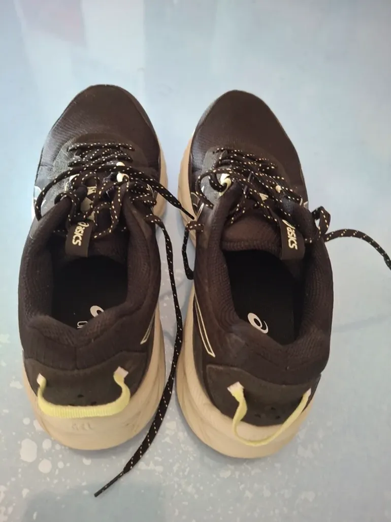 Used Asics Venture 10 bike — image 5 of 8