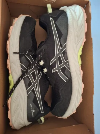 Used Asics Venture 10 Running Shoes