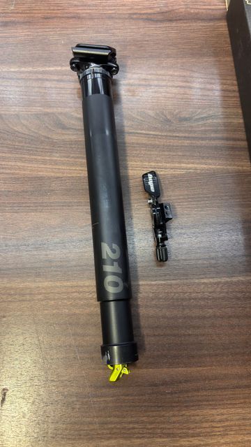 Oneup V3 210mm 34.9mm 2025 bike d'occasion — image 2 sur 8