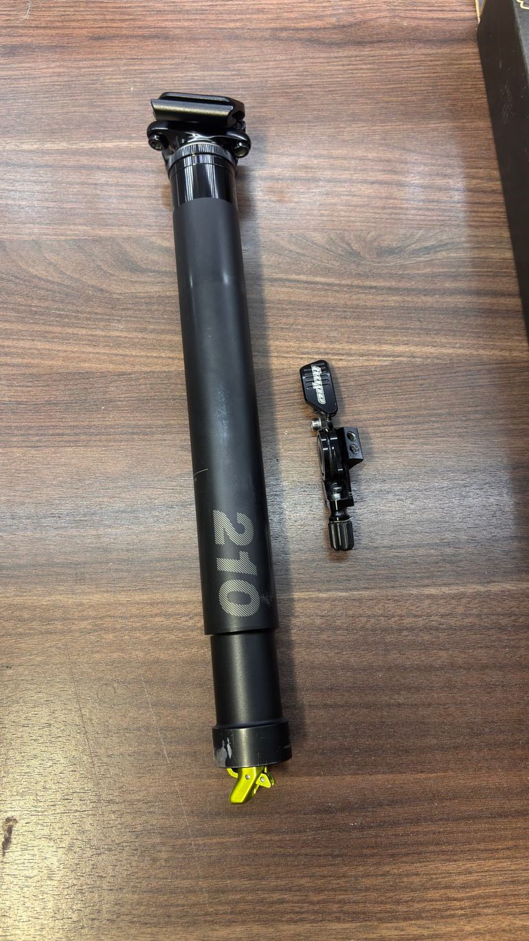 Tweedehands Oneup V3 210mm 34.9mm 2025 bike — afbeelding 2 van 8