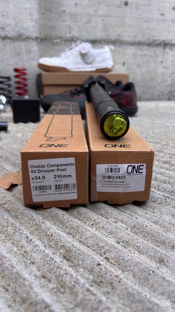 Used Oneup V3 210mm 34.9mm 2025 Saddles & Seatposts