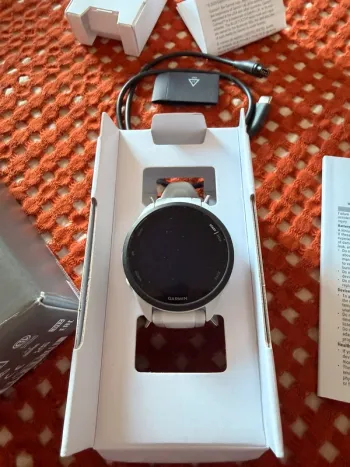Tweedehands Garmin Forerunner 165 bike — afbeelding 2 van 4
