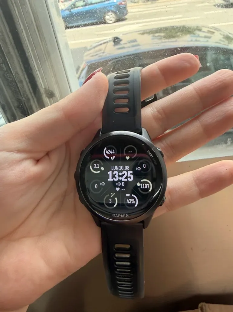 Used Garmin Forerunner 570 bike — image 6 of 11