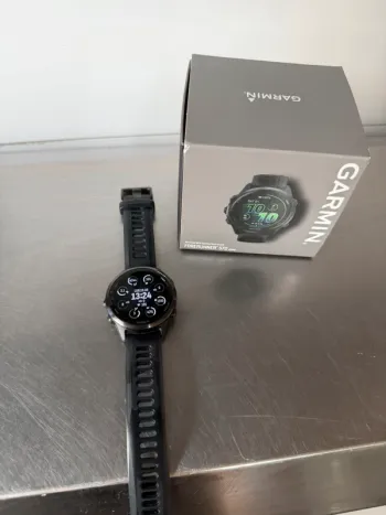 Used Garmin Forerunner 570 bike — image 2 of 11