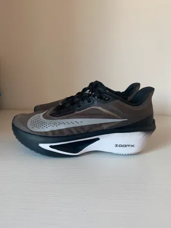 Used Nike Zoom Fly 6 bike — image 2 of 5