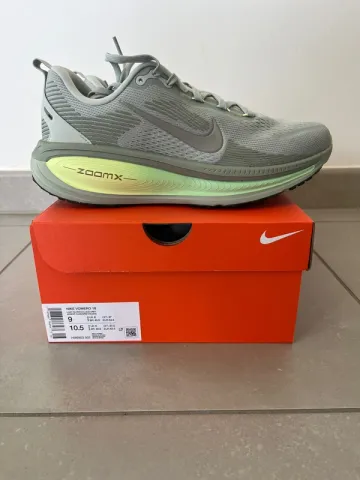 Tweedehands Nike Vomero 18 Running Shoes