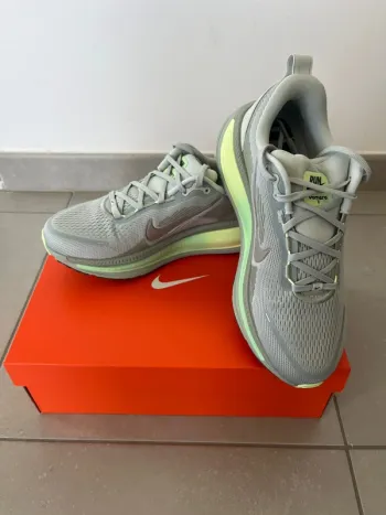 Used Nike Vomero 18 bike — image 8 of 9