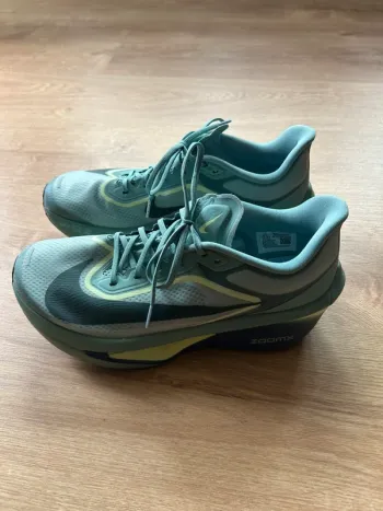 Used Lauf Nike Zoom Fly 6 Running Shoes