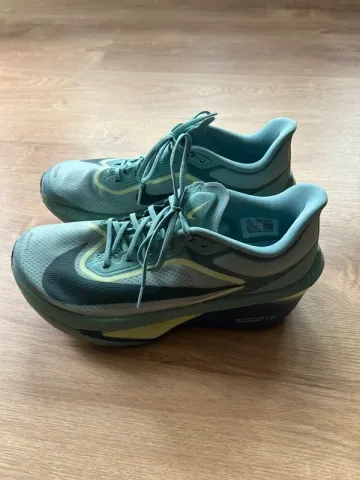 Używany Lauf Nike Zoom Fly 6 Running Shoes