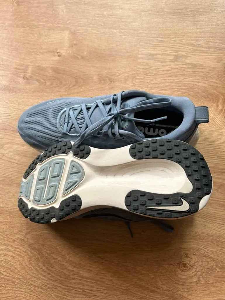 Použité Nike Vomero Zoom 18 bike — obrázek 3 z 5