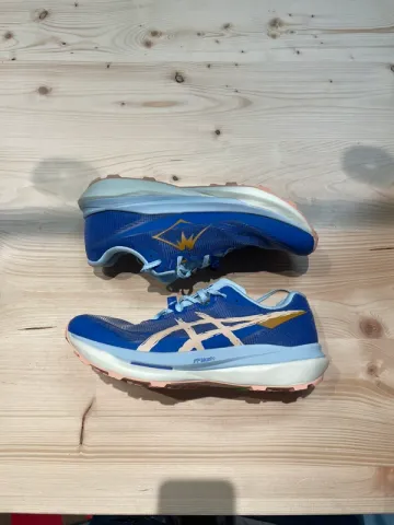 Used Asics Fujispeed 4 Running Shoes