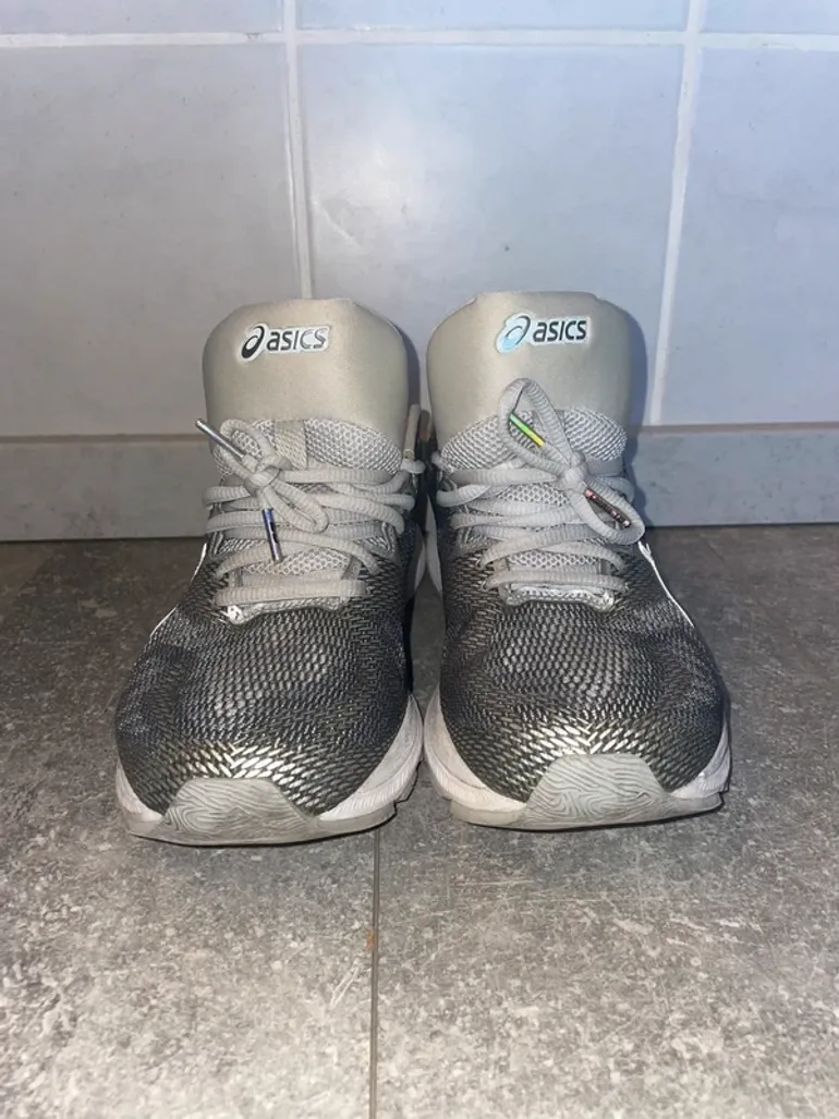Used Asics Gel Nimbus Platinum bike — image 5 of 7