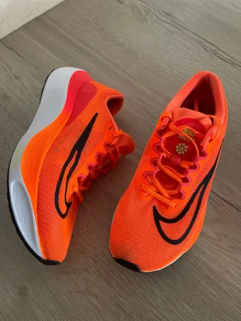 Used Orange Zoom Fly 5 bike — image 2 of 7