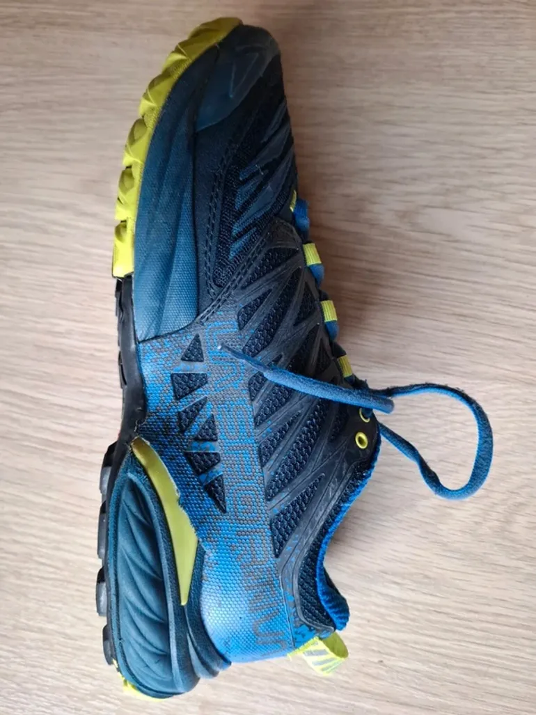 Used La Sportiva Akasha II bike — image 4 of 9