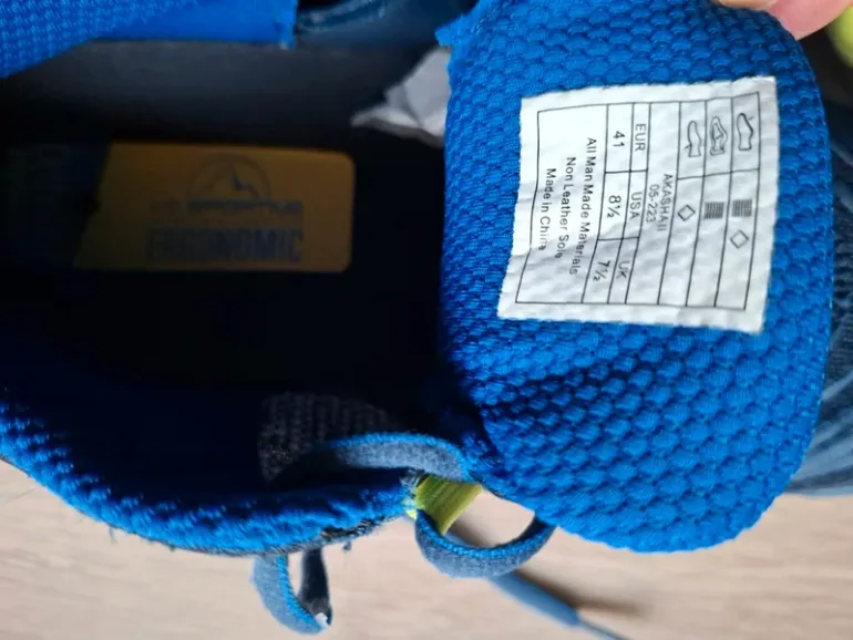 Used La Sportiva Akasha II bike — image 7 of 9