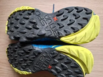 Used La Sportiva Akasha II bike — image 6 of 9