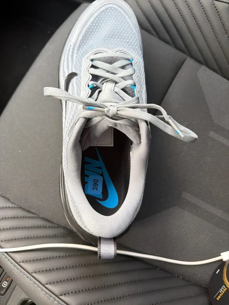 Used Nike Vomero plus bike — image 7 of 9