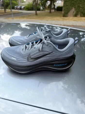 Used Nike Vomero plus Running Shoes