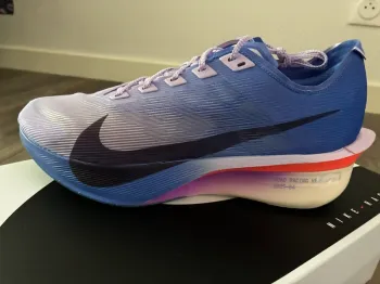 Nike Vaporfly bike usato — immagine 2 di 4